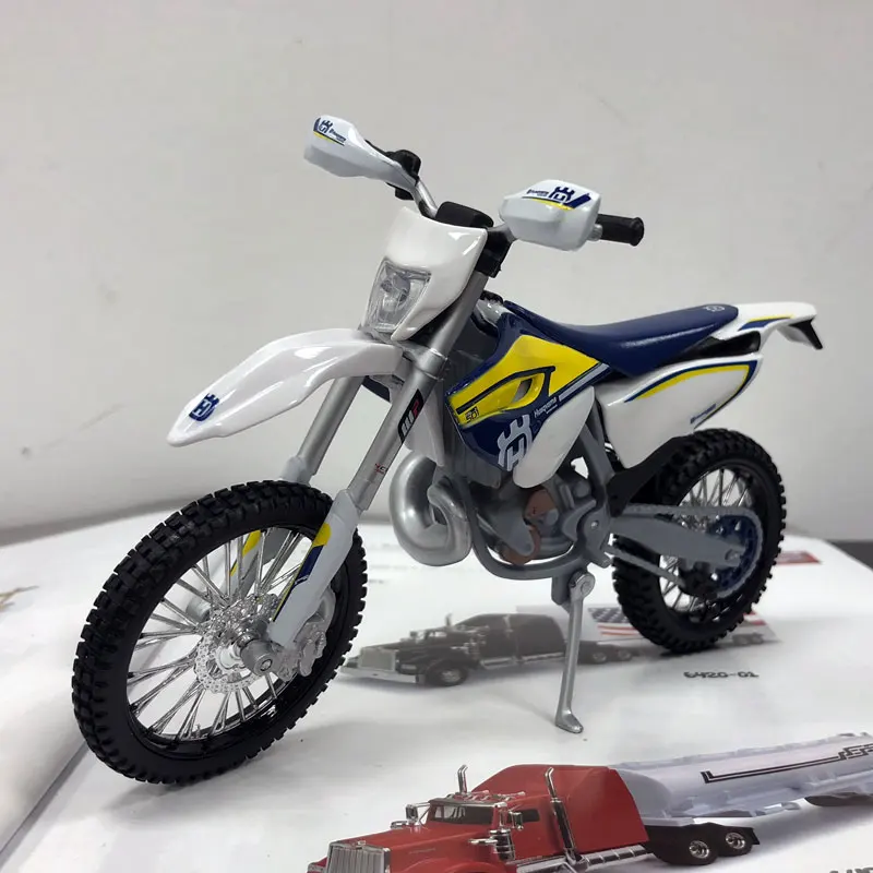 MAISTO 1/12 весы Италия Husqvarna FE 501 мотоцикл литья под давлением металлический модель