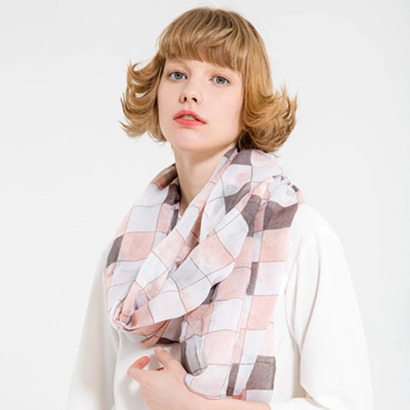 Thin section creative plaid ice silk scarf female sunscreen beach towel multi-function shawl gift | Аксессуары для одежды