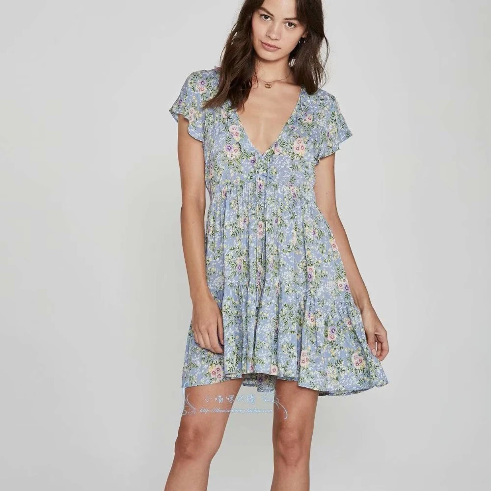 Женское платье с v образным вырезом и коротким рукавом свободное оборками