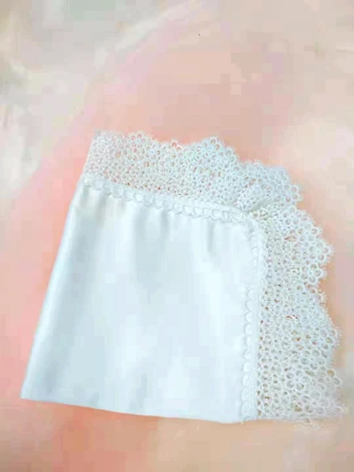 Белый Детские Премиум атласные кружевные носовые платки крючком hankies Дамский свадебный платок в цветочки Крестильный платок с вышивкой - Цвет: Белый