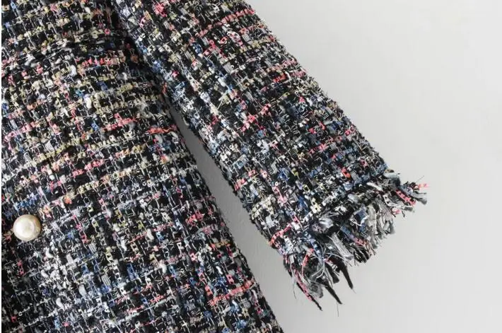 Женский блейзер с отложным воротником и кисточками жемчужными кнопками длинным