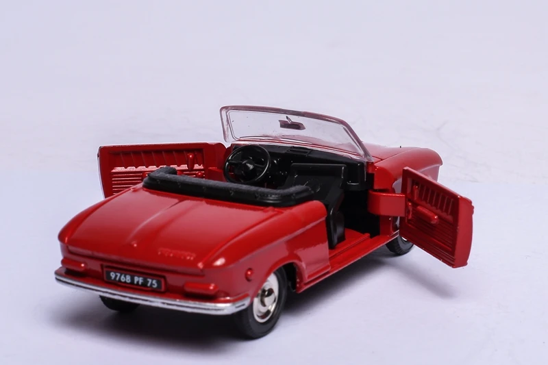 Модель автомобиля из сплава под давлением для Peugeot 1/43 Tiguan 511 DINKY TOYS 204|Наборы сборки