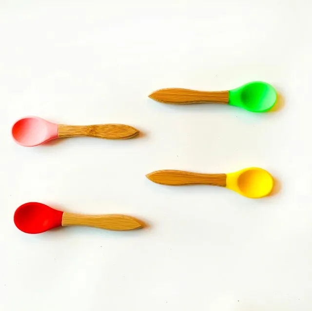 4pcs Spoon Бутылочка для кормления ребенка ложка и вилка набор, расположенных бамбуковая доска с Защита от проливов, оставайтесь на месте всасывания кольцо - Цвет: 4pcs Spoon