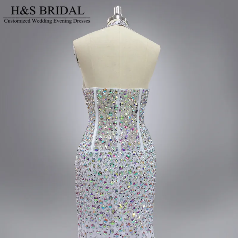 Настоящий образец элегантное шифоновое платье с треугольным вырезом украшенное