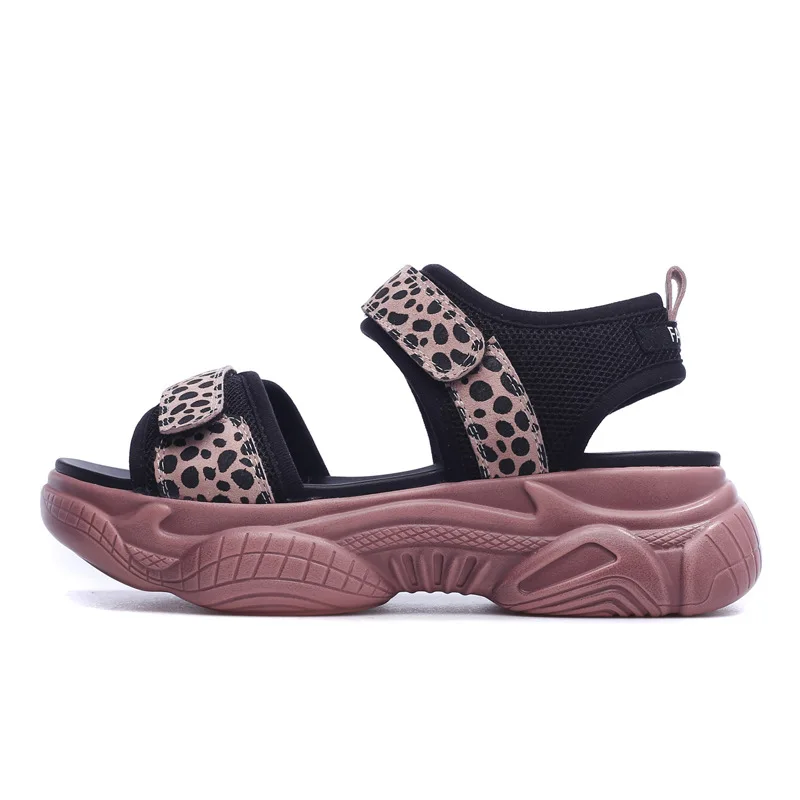 Женские кроссовки на платформе sandalias mujer серебристые леопардовые лето