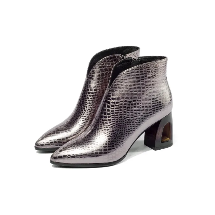 

Women's Shoes