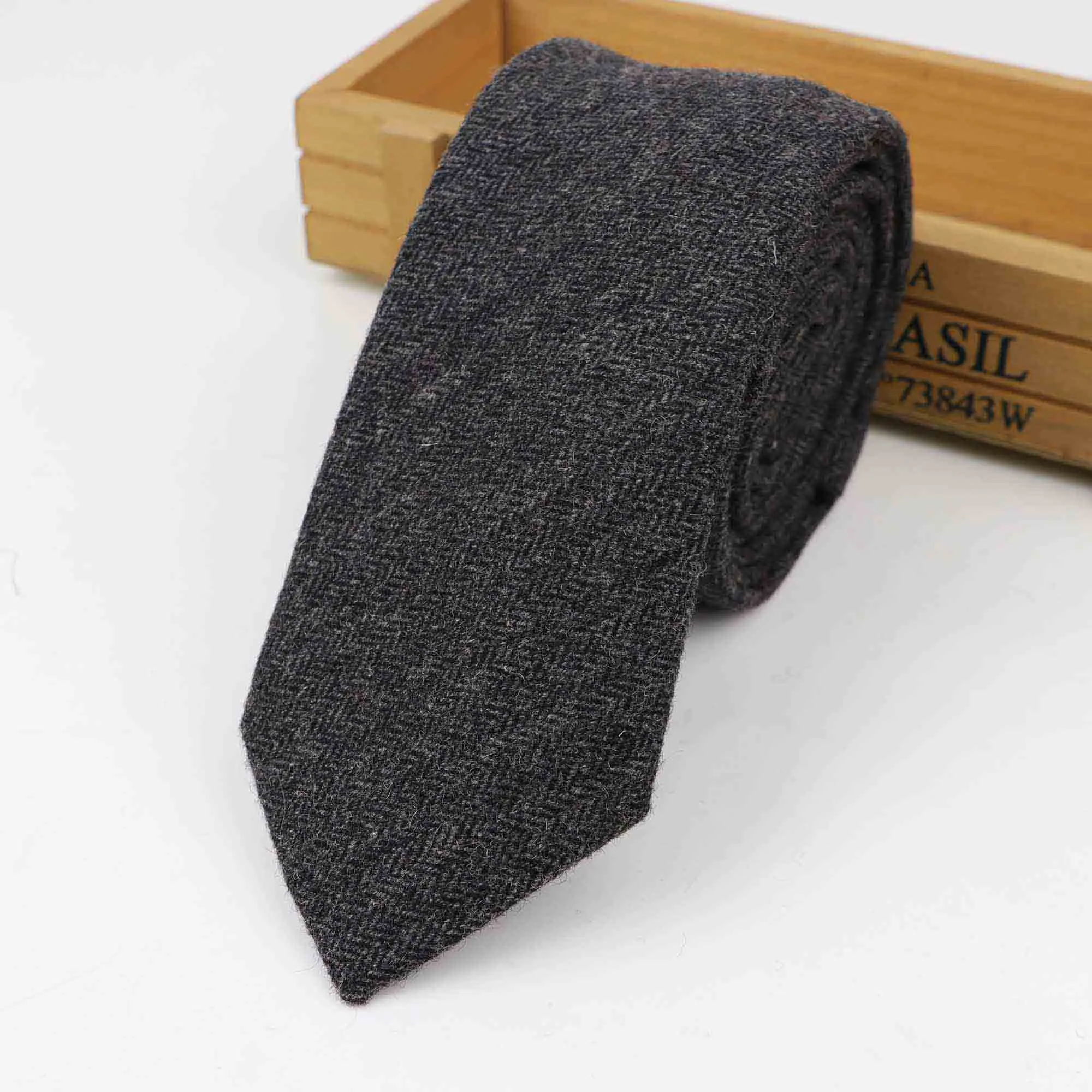19 New Style Wool Viscose Tie 7cm Ties Fluffy Solid Color Corbata Slim Striped Necktie Cravat Clothing Accessories Warm Dot Ties - Цвет: 19