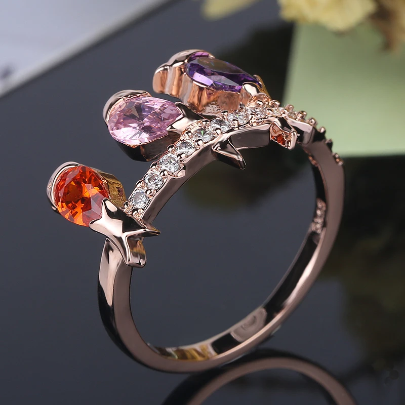 Женское кольцо с фианит огранки маркиза готическое красным и синим кристаллом