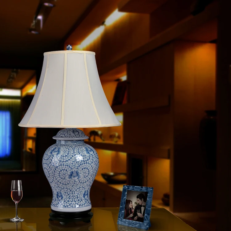 Jingdezhen большая ручная роспись сине белая фарфоровая настольная лампа в китайском