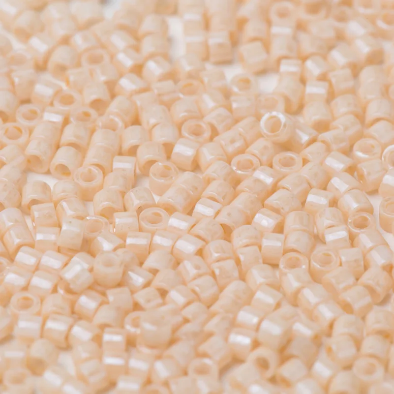 DB204 Тайдиан mutilcolor японский seedbeads бусины Miyuki Delica 11/0 для богемного подарка ручной работы 3 г/лот приблизительно 600 штук 1,6x1,3 мм - Цвет: DB204