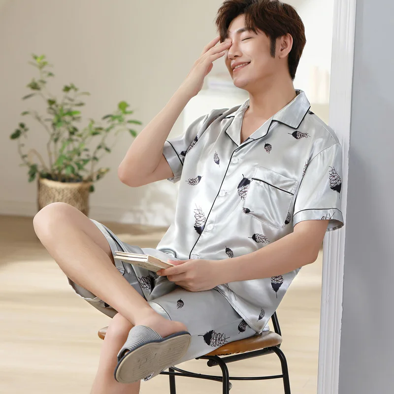 Мужские атласные пижамные комплекты в полоску летние Пижамные больших размеров