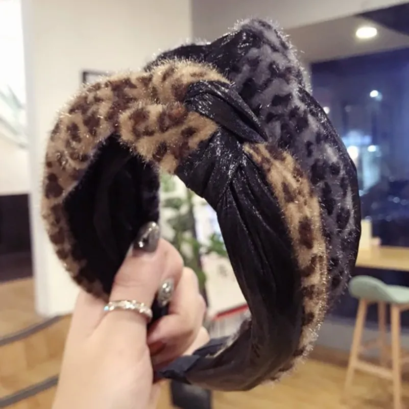 

Bohemian Velvet Leopard Knot Hairband Ladies ethnic Geometric Leopard Pattern Knotted Hairband customized Hair Accessories