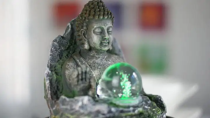 Водное оформление креативный маленький фонтан Fengshui с круглым дизайном Будды |