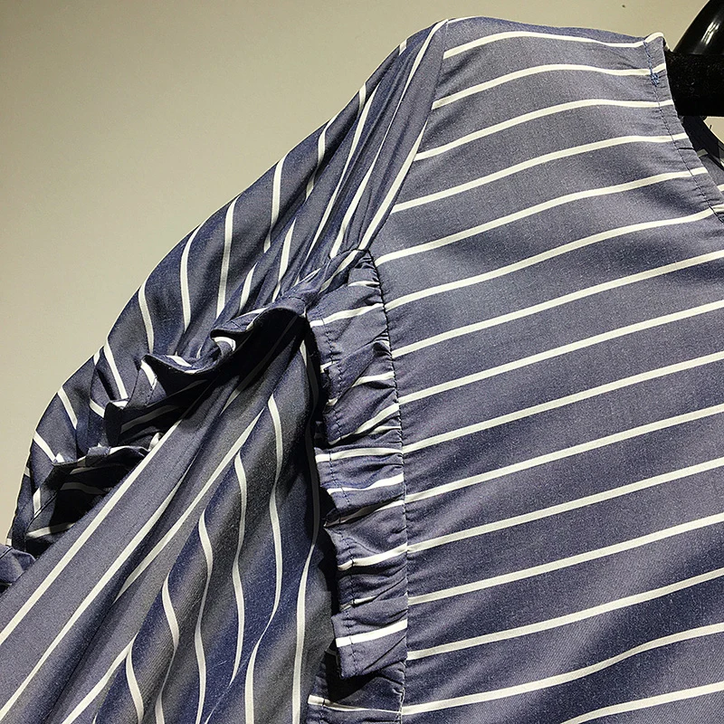 Рубашка в полоску женские серии 2018 Новинка весны прелестные модные туфли верхняя