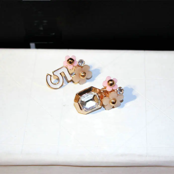 Элегантные серьги гвоздики асимметричные женские E074|boucle d'oreille|elegant stud earringsstud