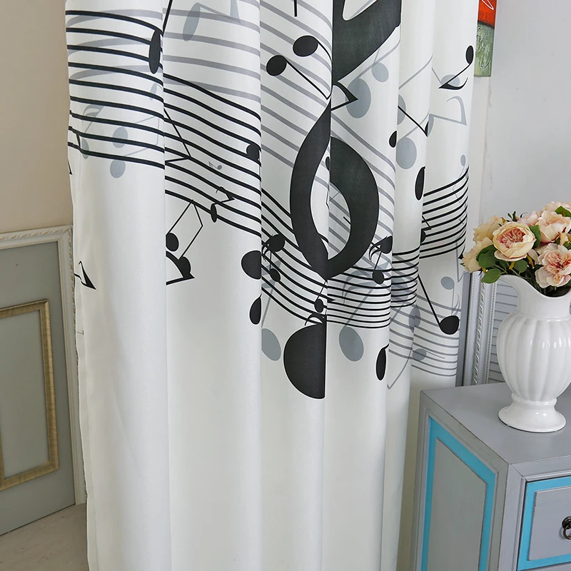 Выполненная на заказ 2х люверсов оконная драпировка занавеска для детской