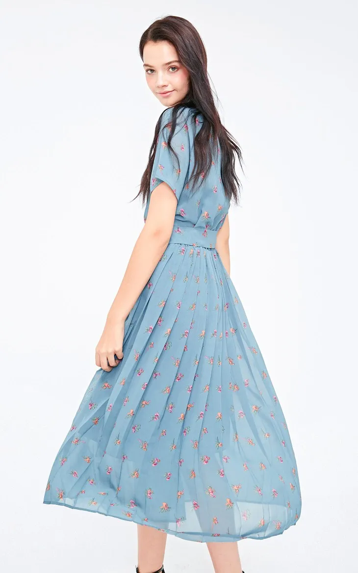 Плиссированное летнее пляжное платье с цветочным рисунком Vero Moda | 31837B507