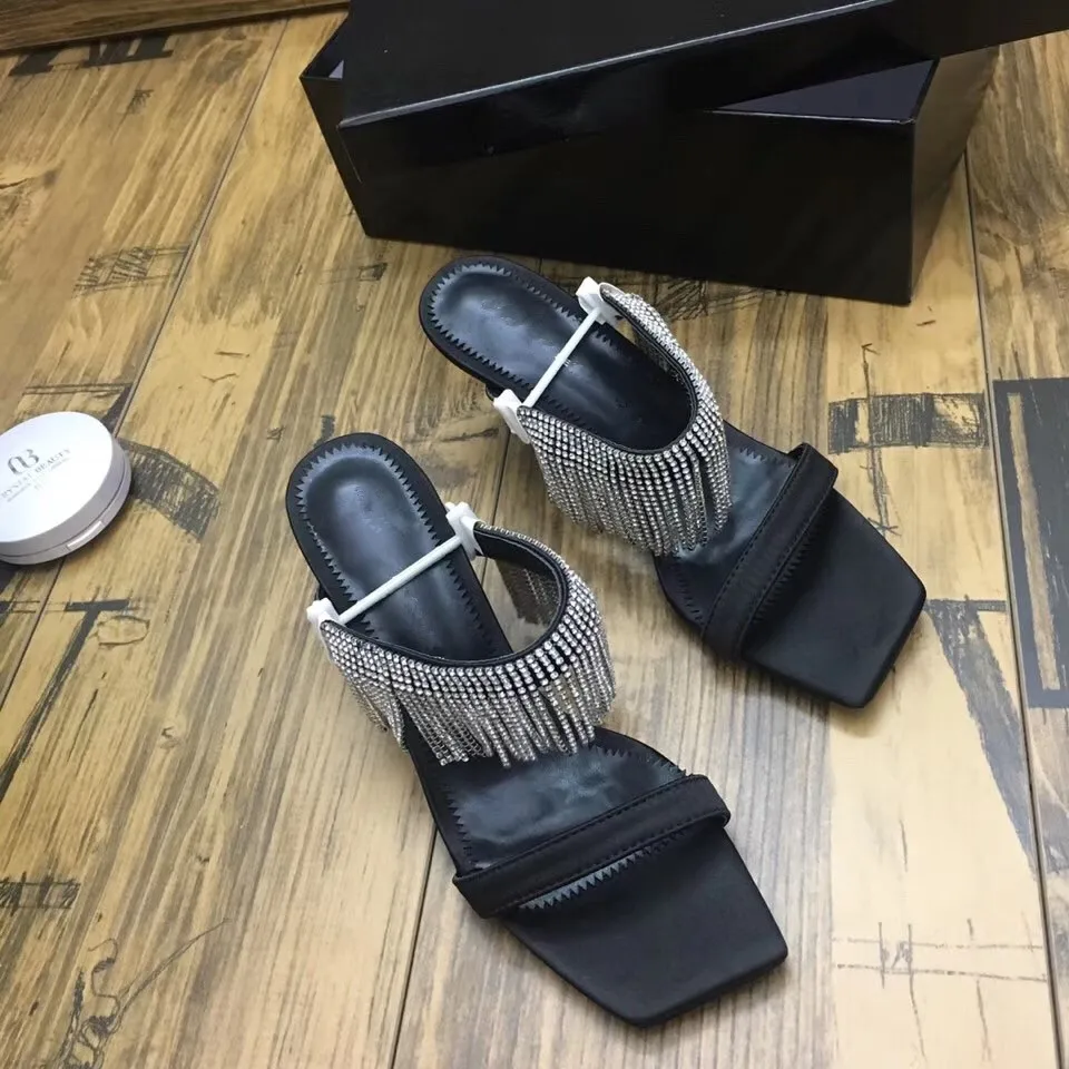 Лидер продаж женские тапочки из коровьей кожи шлепанцы на высоком каблуке с