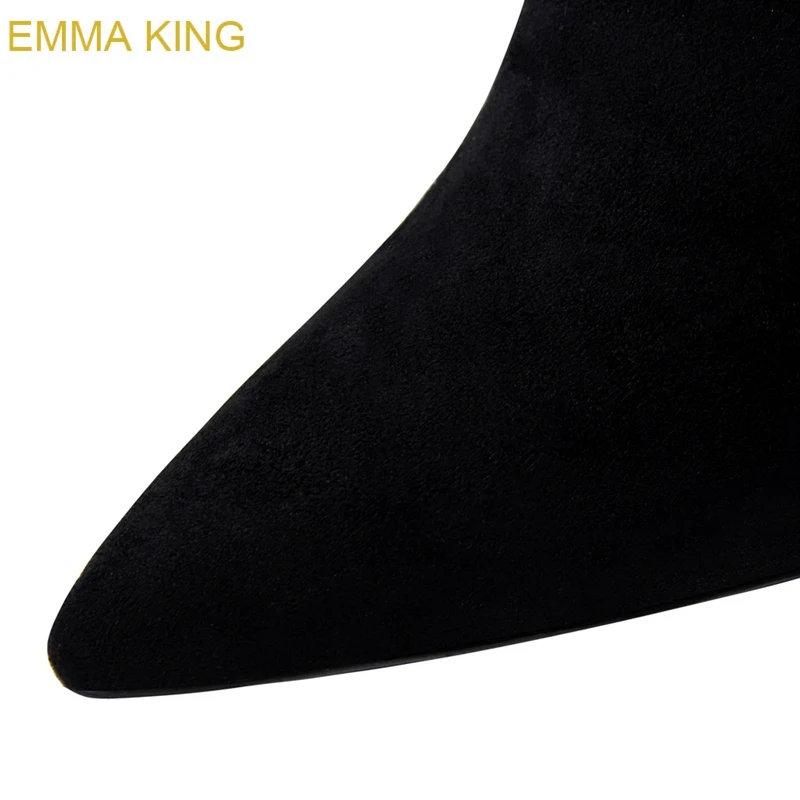 EMMA KING/черные флоковые женские ботфорты с острым носком высокий каблук 7 см