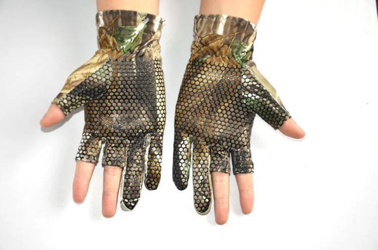 

CAMO color fishing gloves high-end