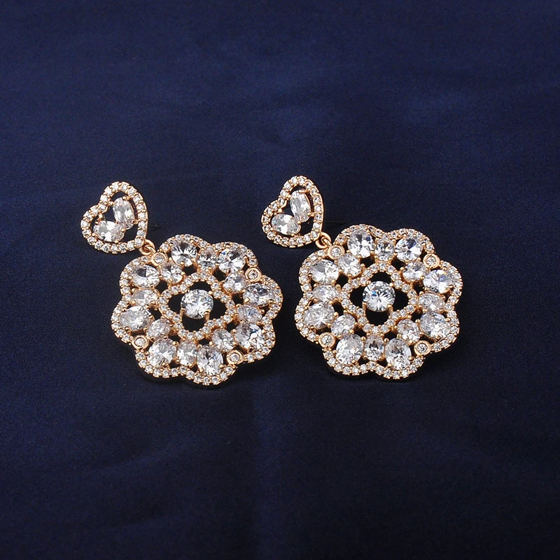 2016 высокое качество изящный и модный стиль сад роза циркон серьги золотая