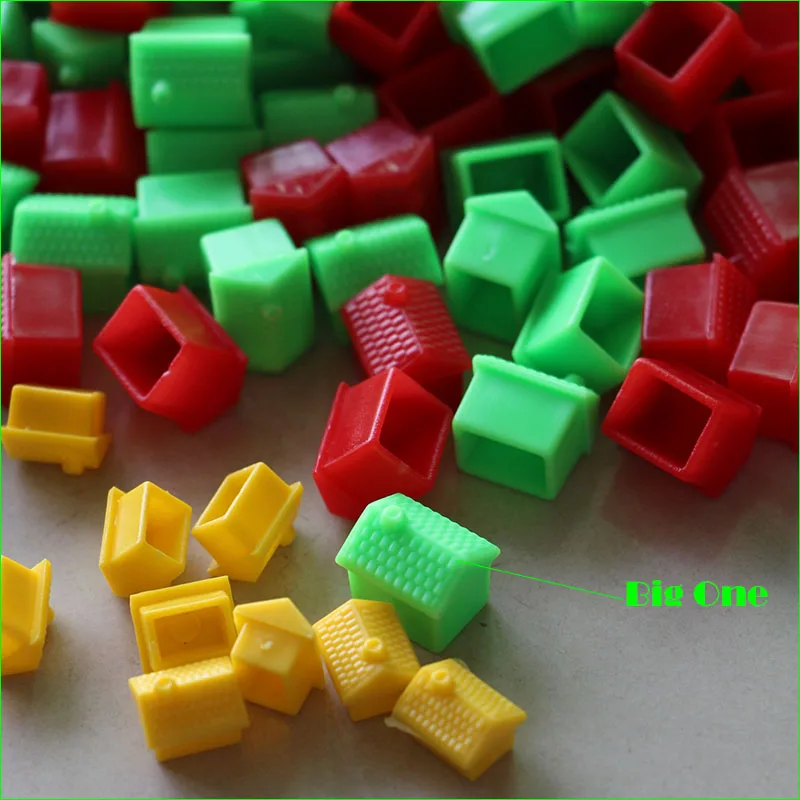 100 Pieces 14*15*14 mm Refill House Plastic Props Supplies for Chess Board Game |