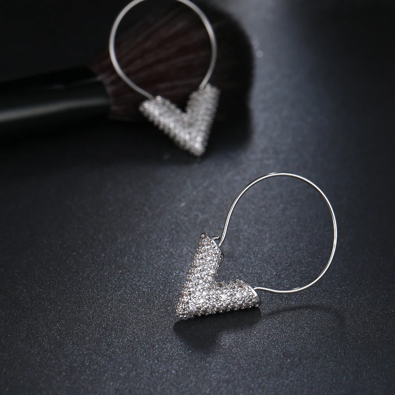 LOWAY букву "V" Белый & Rose Цвет CZ HoopEarrings для Для женщин Дата вечерние аксессуары