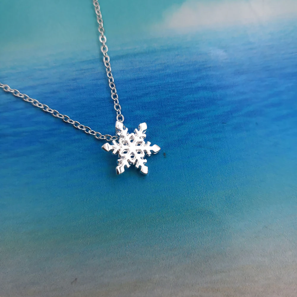 SanLan 20pcs Tiny And Dainty Snowflake Necklace |