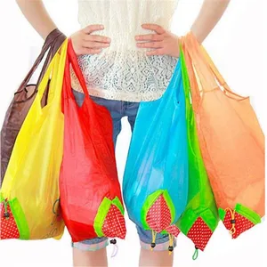 Большие нейлоновые многоразовые складные сумки, Клубничная Экологичная продуктовая сумка, розничная продажа, милая дорожная хозяйственная сумка, женские хозяйственные сумки, Новинка