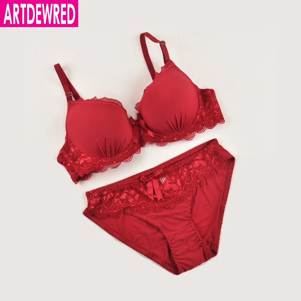 Комплект нижнего белья женский ARTDEWRED кружевной без подкладки черный/красный