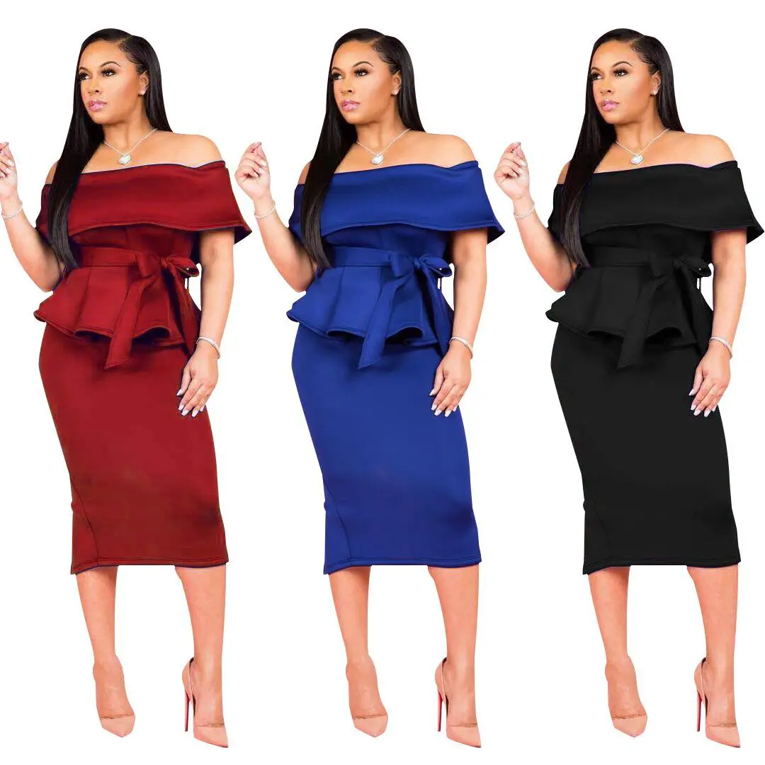 Модный вязаный свитер с вышивкой через плечо и оборками. Юбка карандаш разрезом