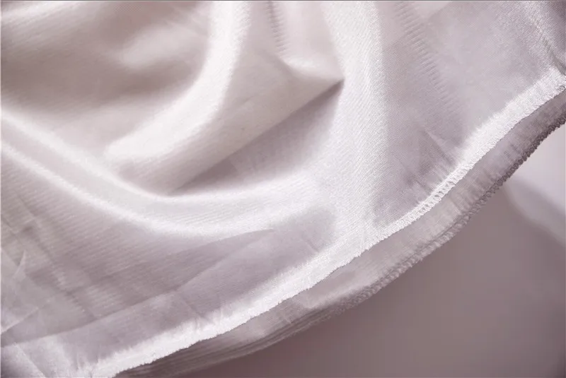 Асимметричное многослойное осеннее женское платье с цветочным принтом в горошек