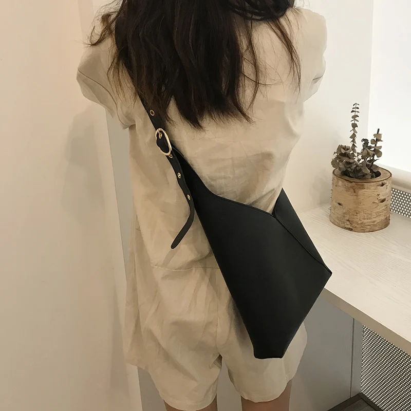

Korean New Fashion Flaps Handbag Women Bucket Bag Lady Beach Bag Holiday Shoulder Bag Composite Bags Casual Teen tote Designer