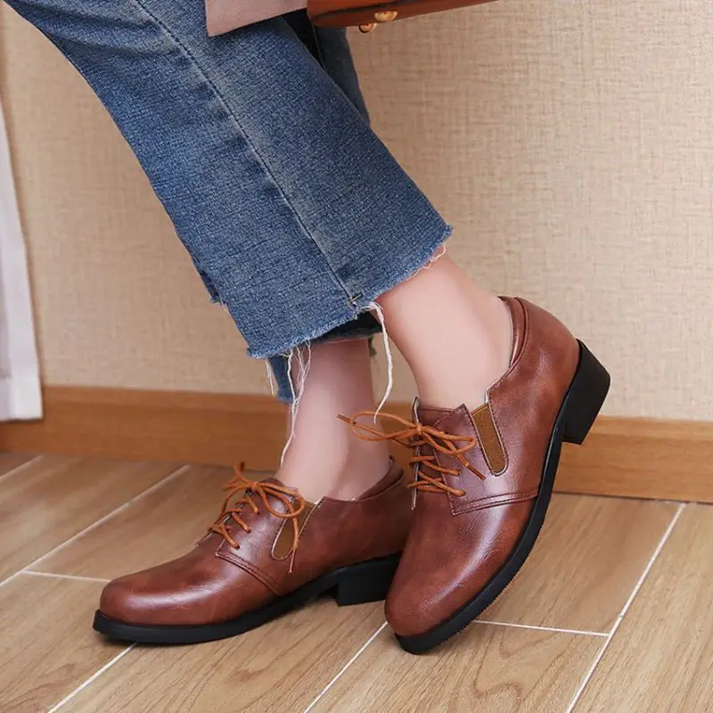 Туфли лодочки женские с круглым носком на шнуровке большие и маленькие размеры 32