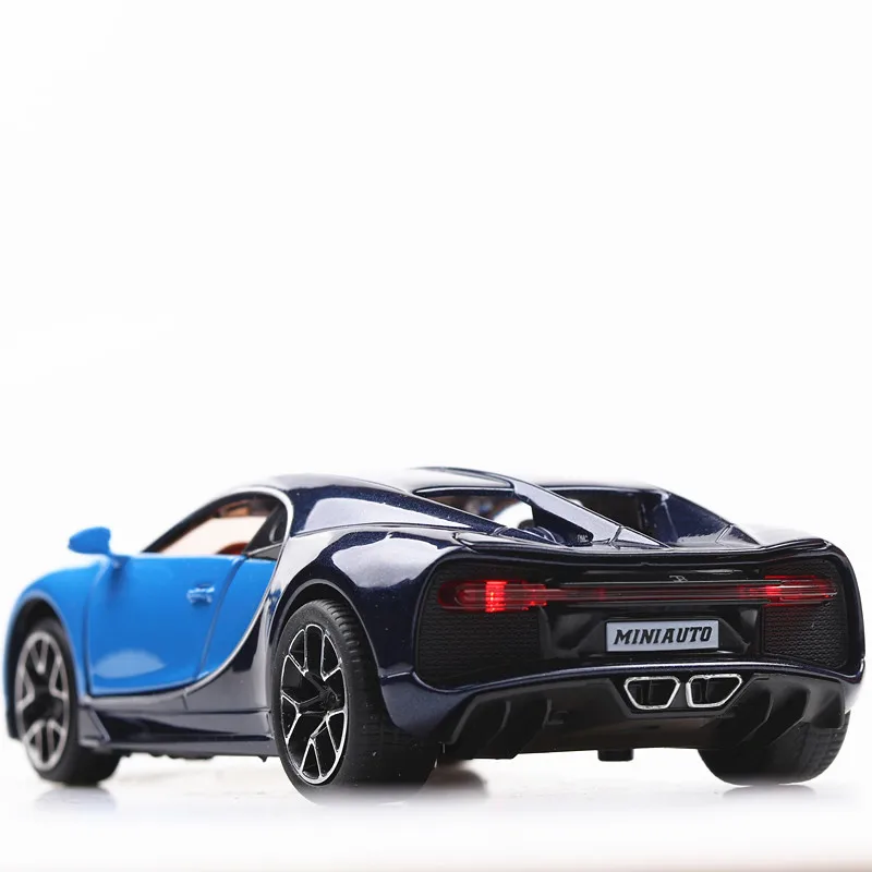Ant 1:32 six open door alloy car model boxed Bugatti Veyron simulation back force ornaments sports children's toys |