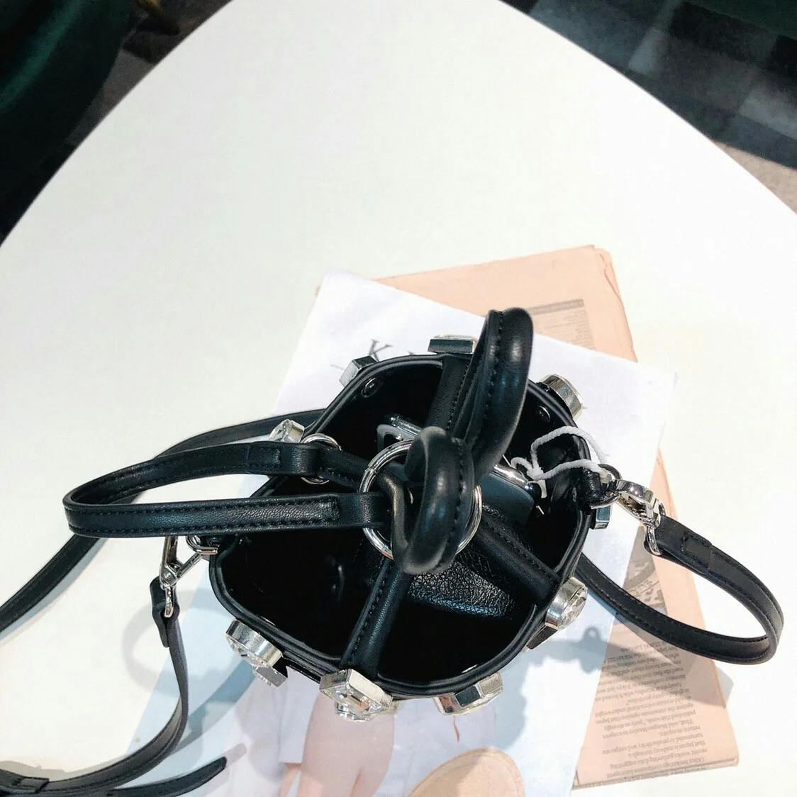 Высококачественная Роскошная черно-белая женская сумка-мешок с геометрическим