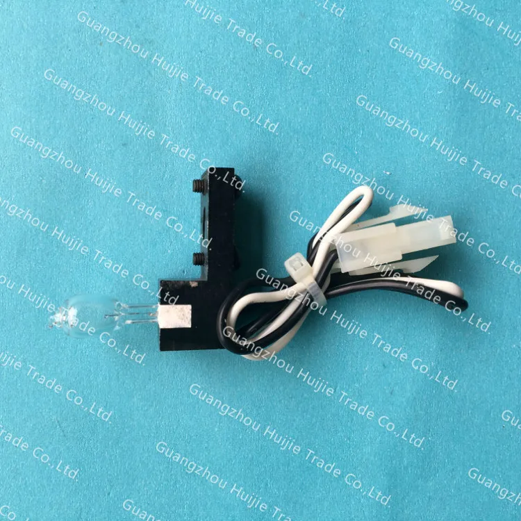 

NJK10207 Rayto RT1904 RT9000 RT9200 галогенная лампа-анализатор 6V10W.