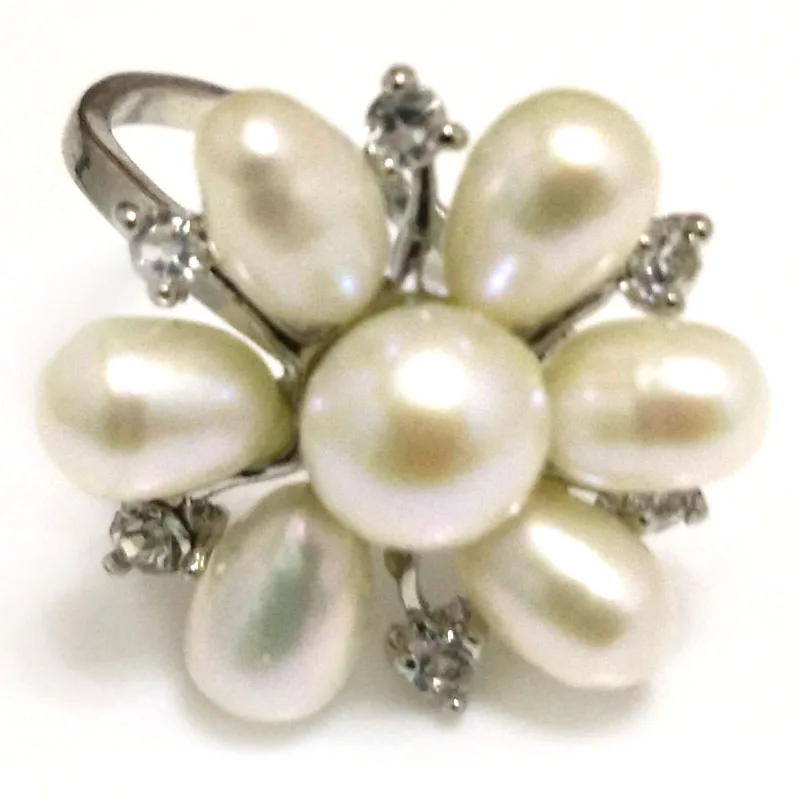 

8# Natural White 8-9mm Button Pearl & 6-7mm Rice Pearl Flower Ring with Zirconia