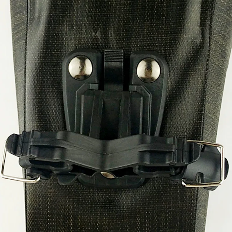 Водонепроницаемые сумки для седла мотоцикла Велосипед Мотоцикл Каска боковая сумка Багажный чемодан с дождевым покрытием Велосипедное оборудование на.