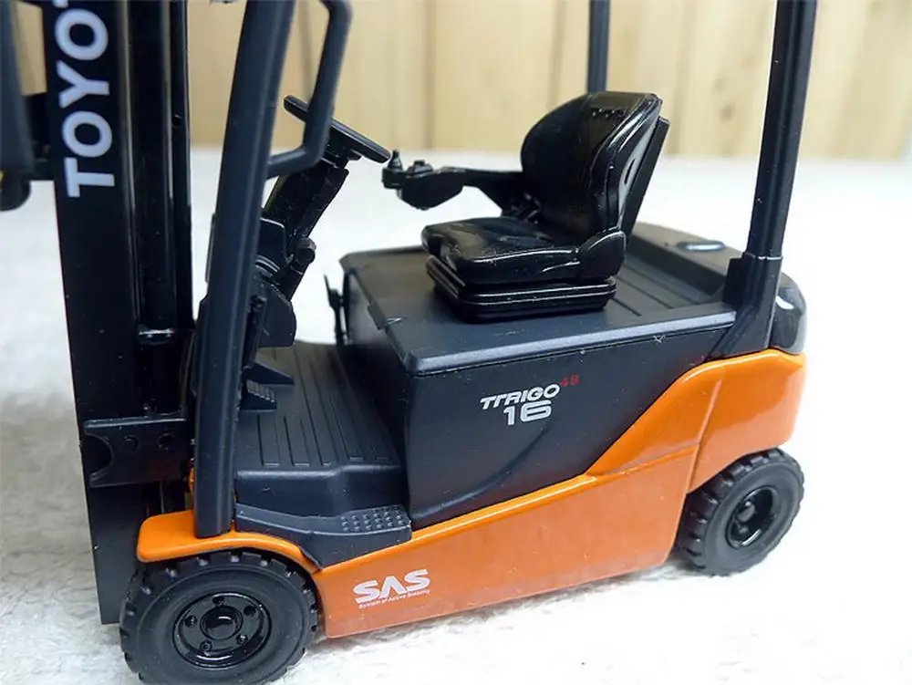ROS 1/23 Toyota Traigo 48V 4 колеса Электрический вилочный погрузчик литая модель коллекции