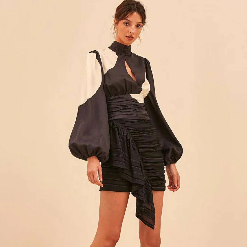 Summer New Beach Vocation Holiday High Quality Hollow Out Long Sleeve O-Neck Short Top Elegant Vintage Chic Women clothes
