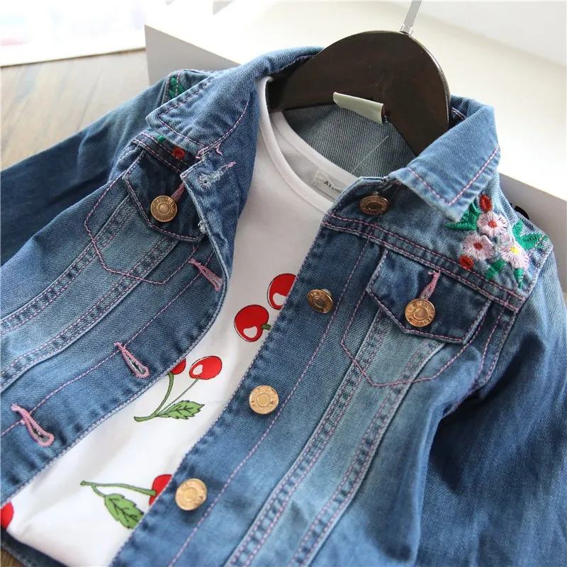 Новые джинсовые куртки для девочек, пальто красивая детская одежда с вышивкой модная верхняя одежда для девочек, весенне-осенняя джинсовая куртка для детей возрастом от 2 до 9 лет