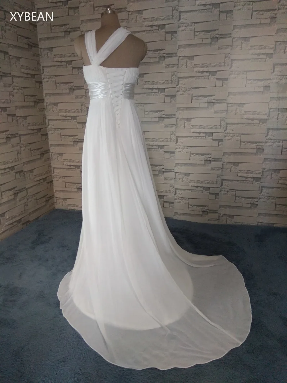 Новое пляжное платье на бретельках ручной работы с цветами из шифона белого