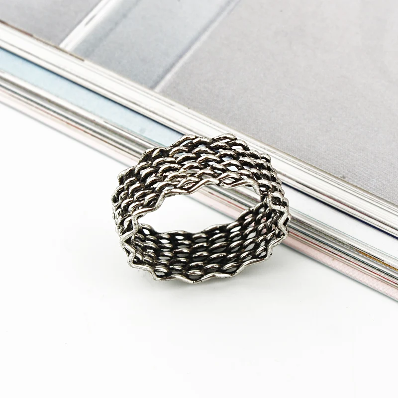 Женское Винтажное кольцо с волнистой проволокой многослойное Открытое в