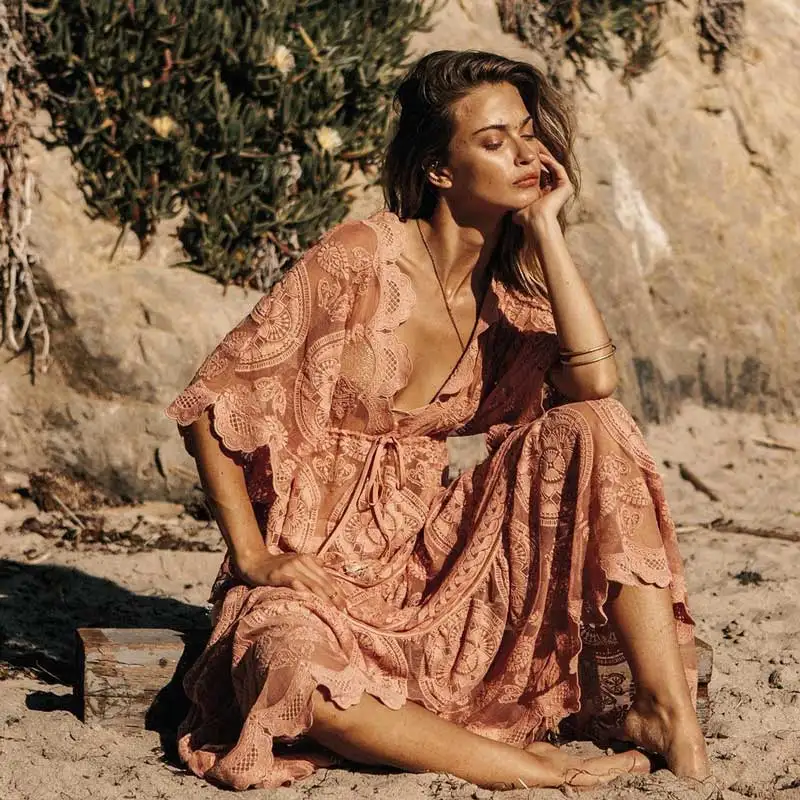 Длинное кружевное платье с v образным вырезом и завязками приталенное кимоно