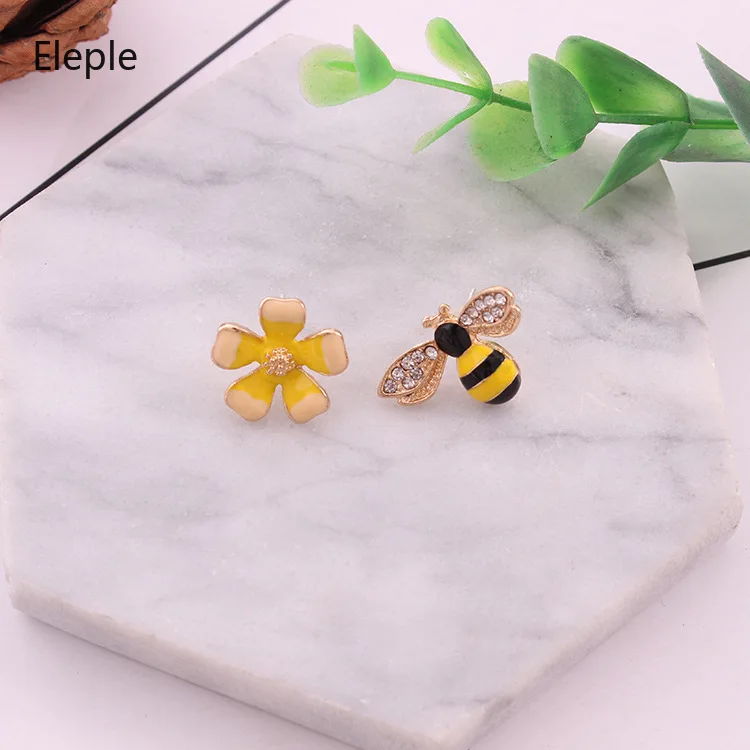 Eleple Korean Flower and Small Bee Earrings Jewelry Birthday Party Celebration Gifts Manufacturers C2019 Factory | Украшения и