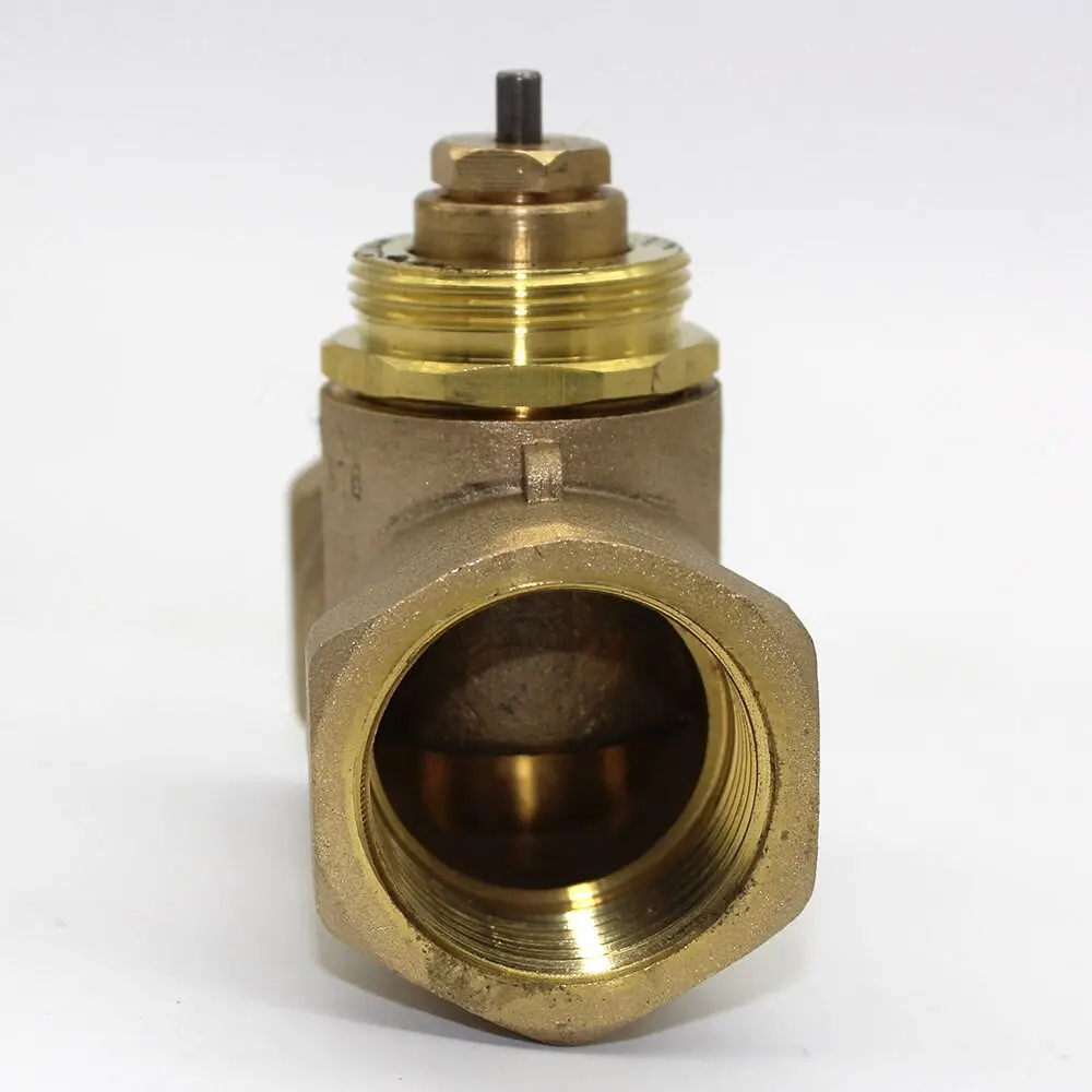 Латунный двухсторонний клапан DN25 Электрический термопривод M30 x 1 5 для