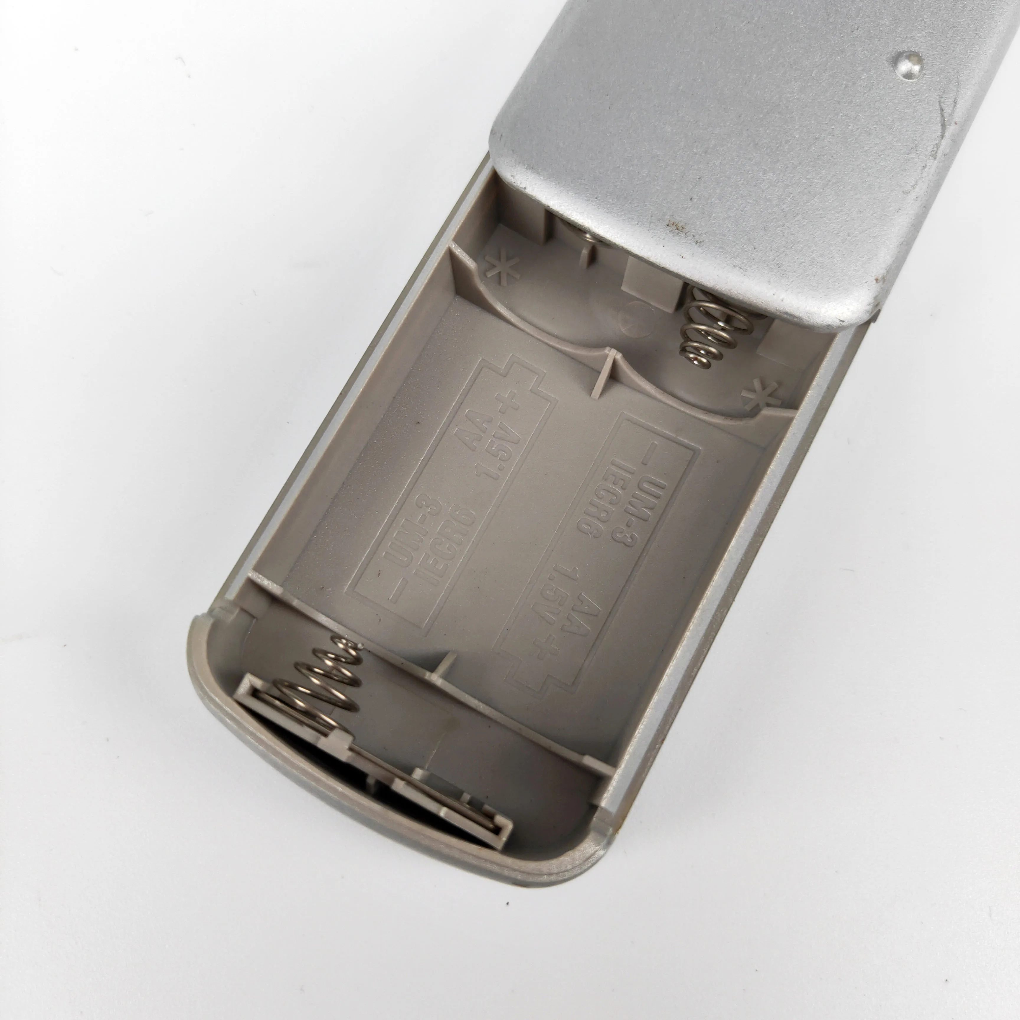 Используется оригинальный для PHILIPS RC0218/01 аудио системы дистанционного