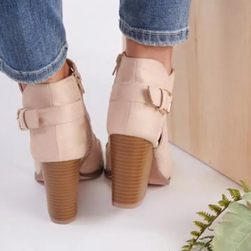 Женские летние туфли-лодочки на высоком массивном каблуке с открытым носком