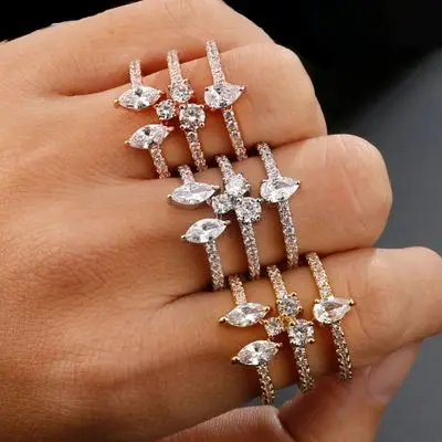 Роскошный набор HIBRIDE из женского браслета и кольца с кубическим цирконием